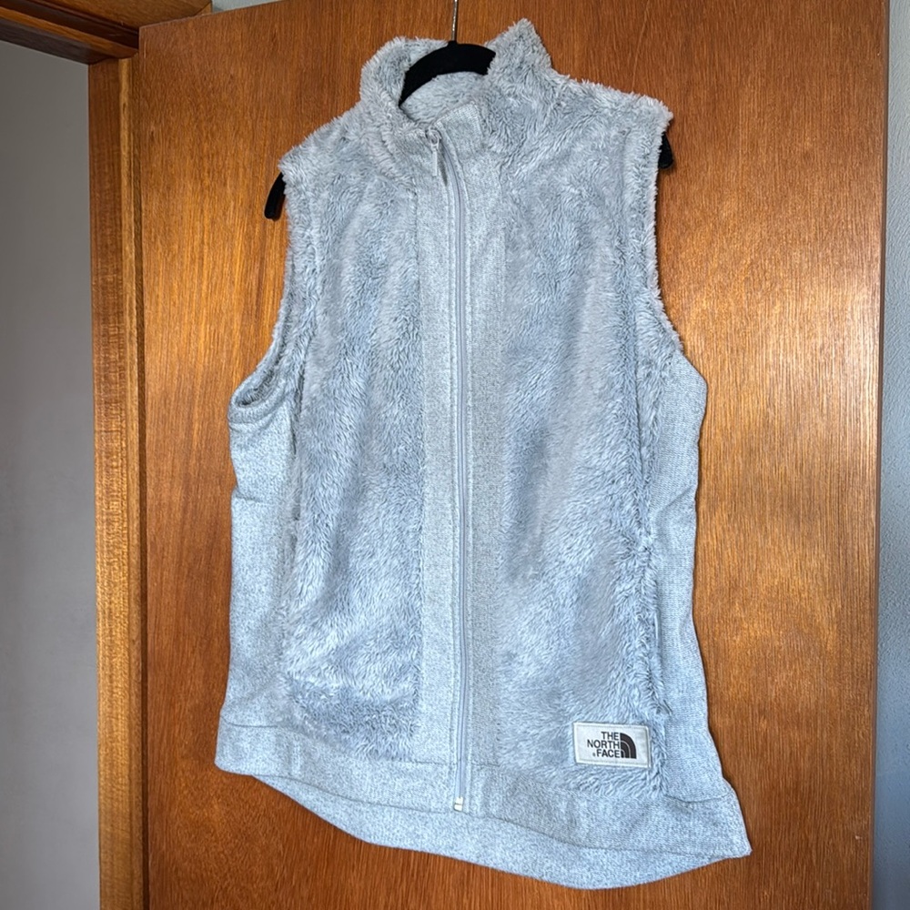 Women’s The North Face vest size L